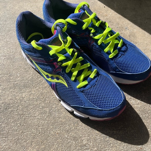 Women’s 11 neon lime green and blue ASICS athletic running shoes - Picture 7 of 7